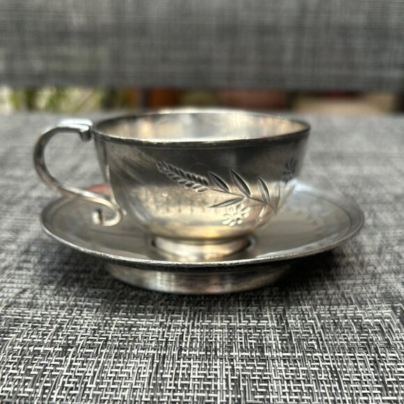 Antique Meriden Quadruple Silver Plate Demitasse Cup & Saucer – Floral Engraved - Picture 8 of 10